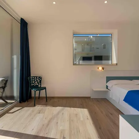 Zenit - Rooms&pool