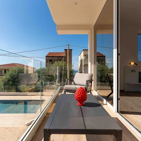 Gasthuis Zenit - Rooms&pool 4*