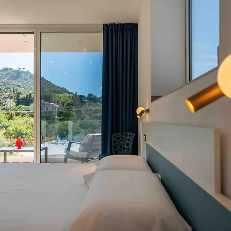 Zenit - Rooms&pool Gasthuis 4*