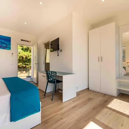 Zenit - Rooms&pool Gasthuis