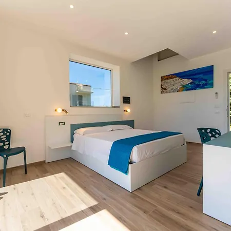 Zenit - Rooms&pool 4*