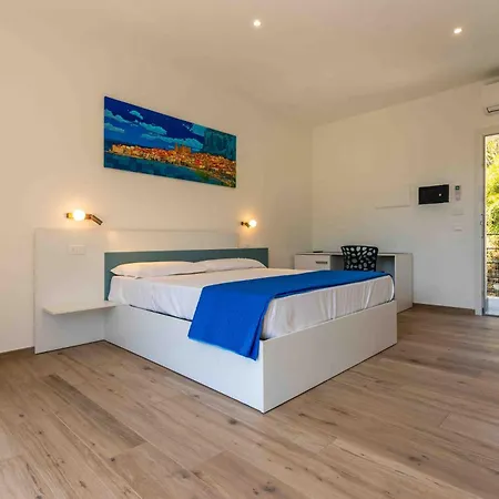 Zenit - Rooms&pool Gasthuis 4*